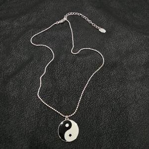 Claire's Black and White Yin Yang Necklace